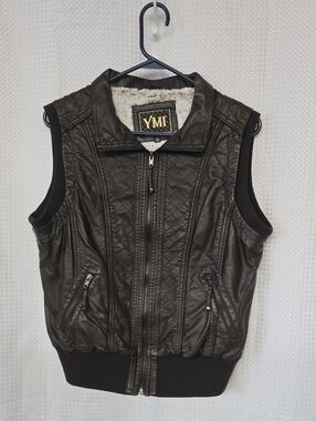 YMI Women's Brown Quilted Faux Leather Vest